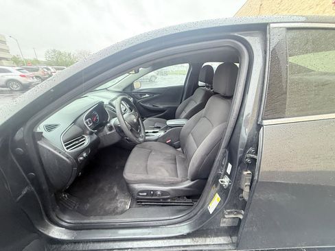 Used 2018 Chevrolet Malibu LT FWD image 10
