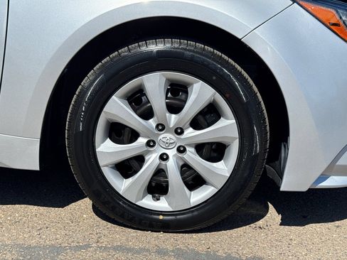 Used 2024 Toyota Corolla LE FWD image 5