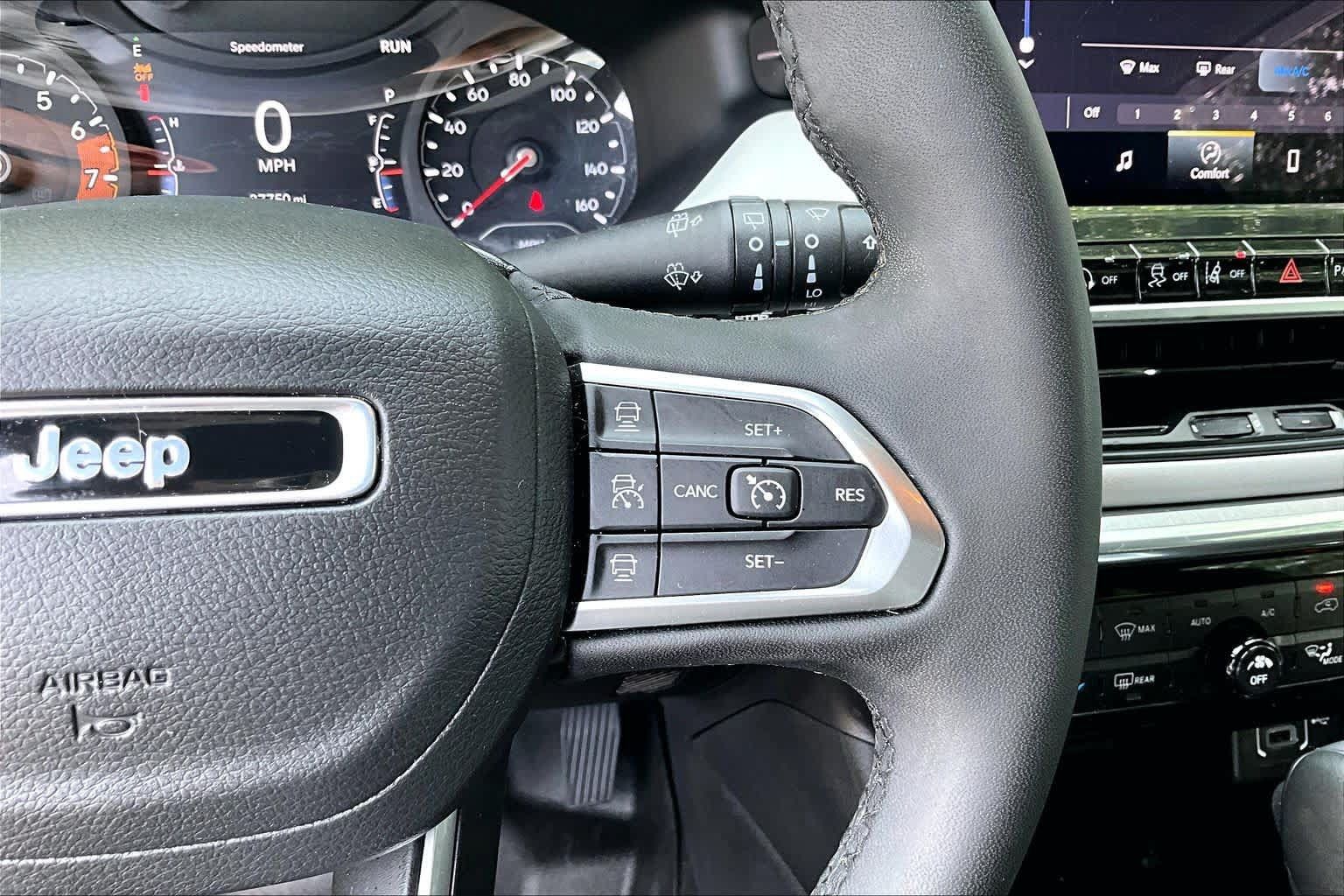 Used 2023 Jeep Compass Limited AWD/4WD image 24