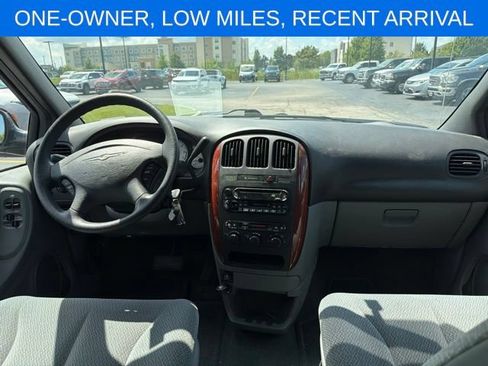 Used 2005 Chrysler Town & Country LX w/ Popular Equipment Group II FWD image 14