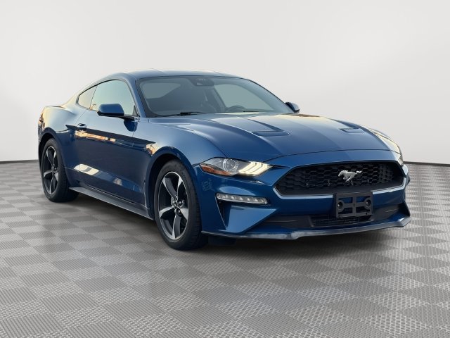 Used 2022 Ford Mustang Coupe RWD image 4