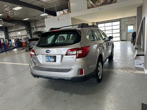 Used 2016 Subaru Outback 2.5i w/ Popular Package #2 image 7