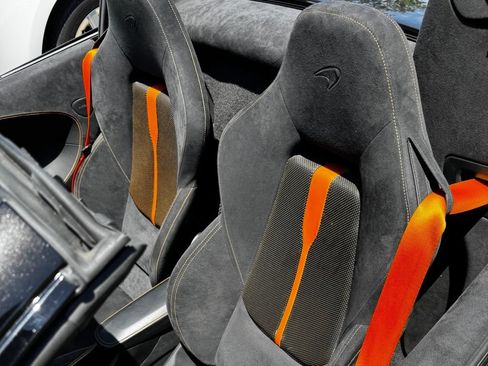 Used 2019 McLaren 570S Spider RWD image 23