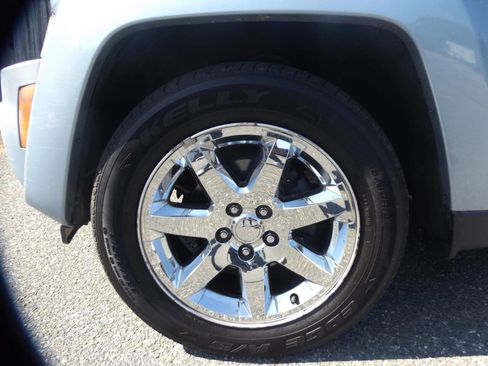 Used 2012 Jeep Liberty Sport image 19