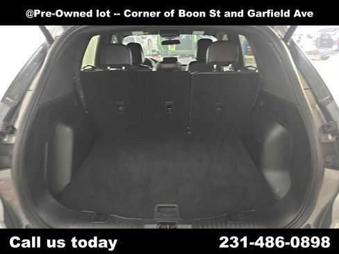 Used 2025 Ford Escape ST-Line Select AWD/4WD image 39