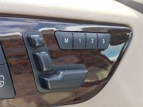 Used 2013 Mercedes-Benz GL 450 4MATIC image 26