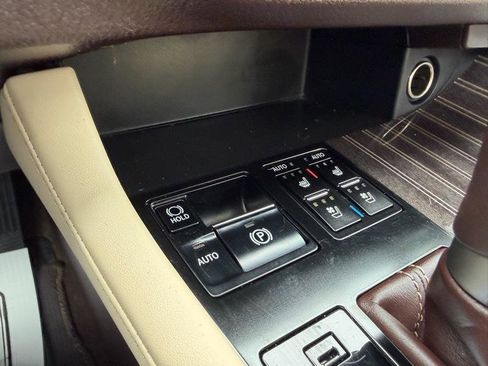 Used 2017 Lexus RX 450h AWD image 52