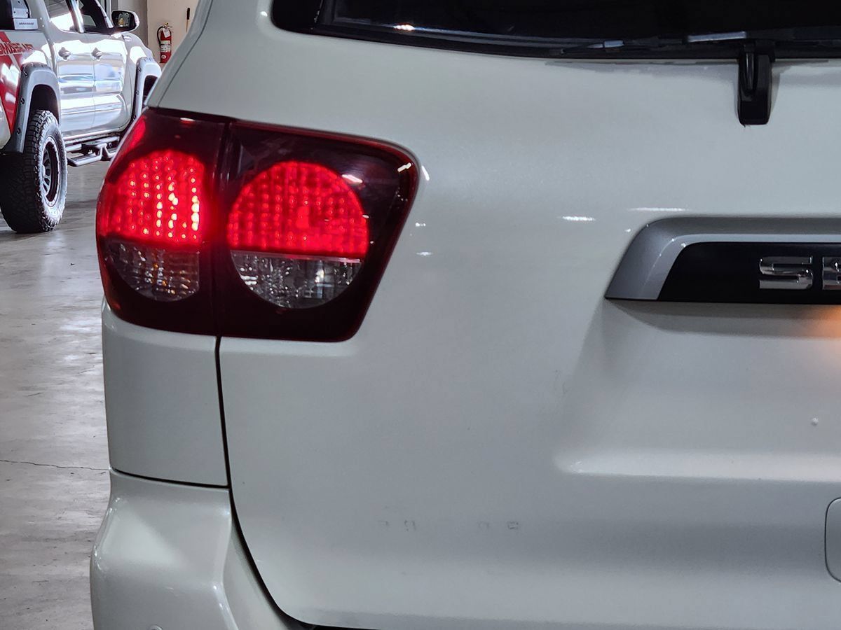 Used 2020 Toyota Sequoia Platinum RWD image 20