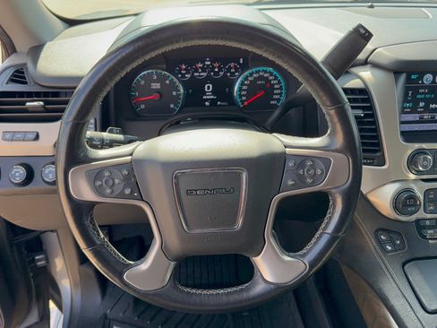 Used 2018 GMC Yukon XL Denali w/ Denali Ultimate Package AWD/4WD image 10