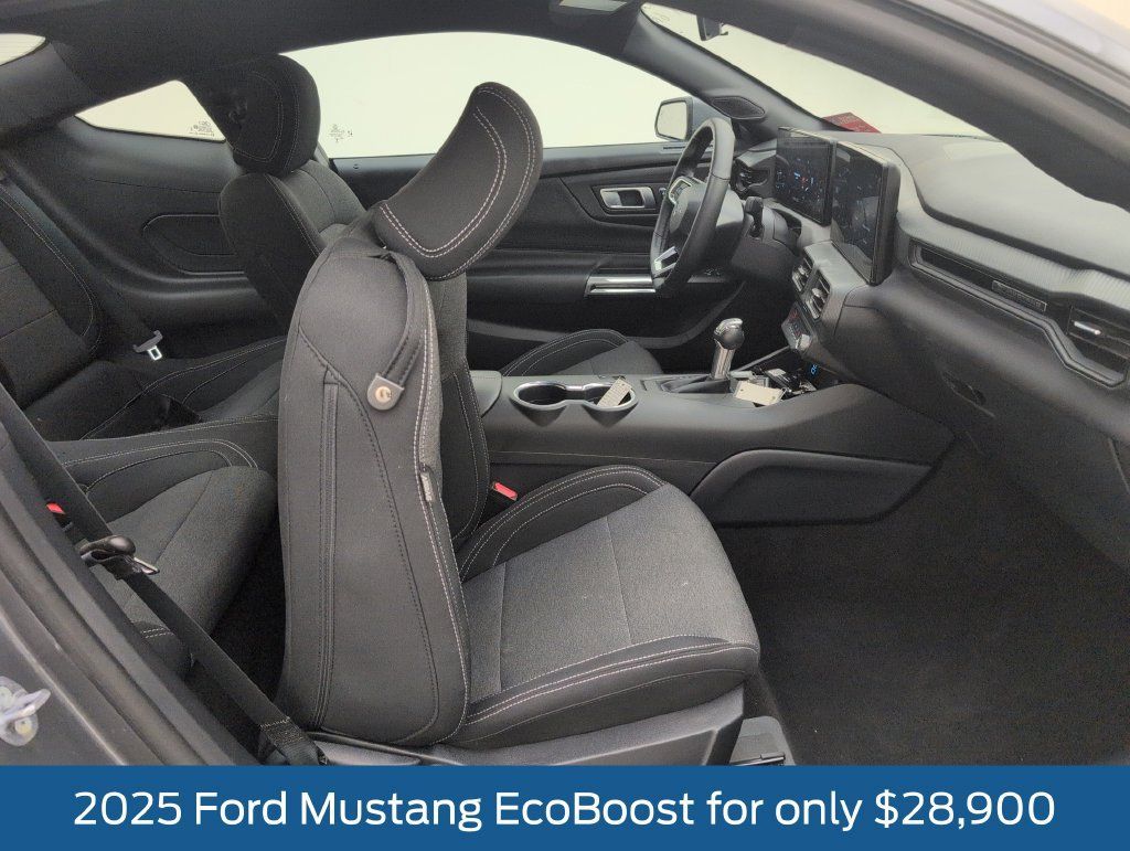 Used 2025 Ford Mustang Coupe RWD image 14