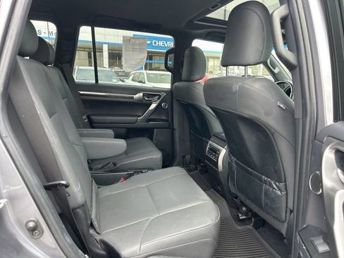 Used 2023 Lexus GX 460 Premium AWD/4WD image 34