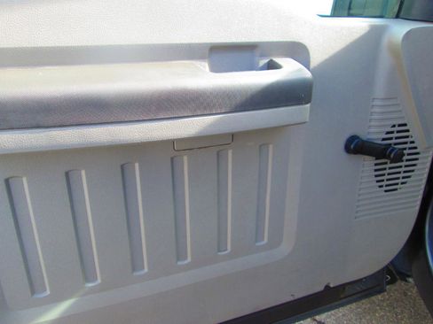 Used 2008 Ford F250 XL image 9