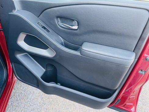 Used 2022 Nissan Frontier SV w/ Technology Package image 27