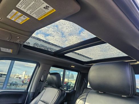 Used 2020 Ford F150 Lariat image 19