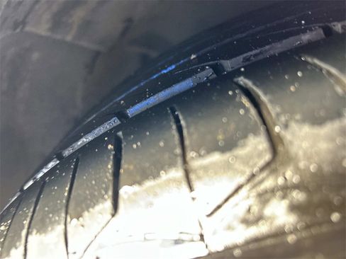 Used 2017 Ford Mustang EcoBoost image 10