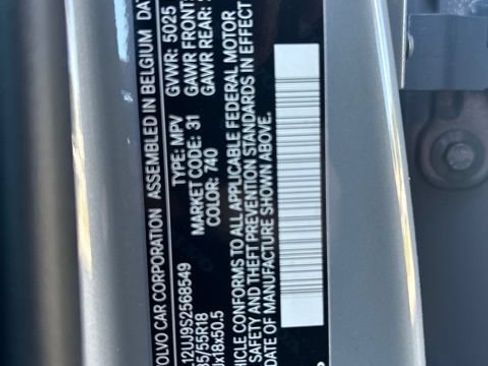 Used 2025 Volvo XC40 B5 Core AWD/4WD image 30