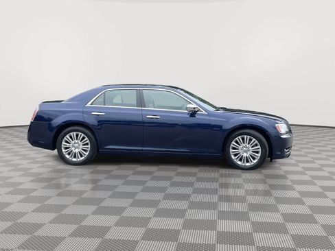 Used 2014 Chrysler 300 C AWD/4WD image 9