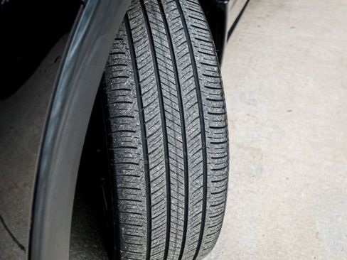 Certified 2023 Honda HR-V LX image 12