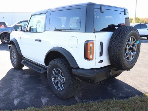 New 2025 Ford Bronco Badlands image 11