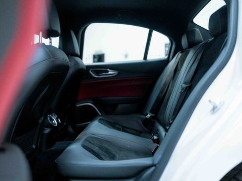 Used 2017 Alfa Romeo Giulia Quadrifoglio image 48