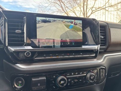 Used 2022 Chevrolet Silverado 1500 High Country image 11