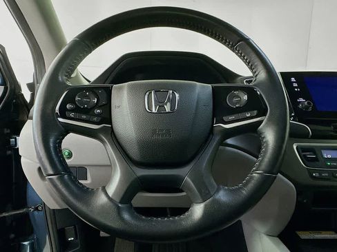 Used 2021 Honda Pilot Special Edition image 16