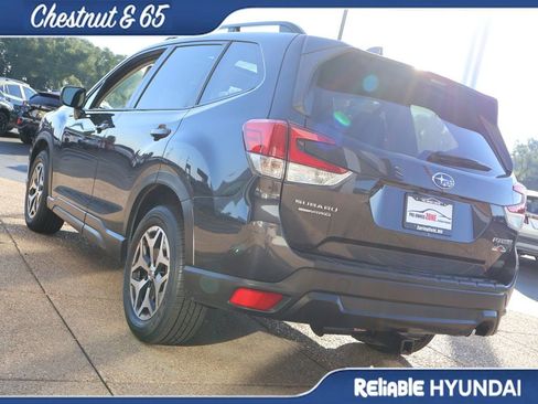 Used 2019 Subaru Forester Premium w/ All-Weather Package AWD/4WD image 4