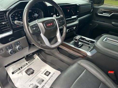 Used 2022 GMC Sierra 1500 SLT w/ SLT Premium Package AWD/4WD image 12