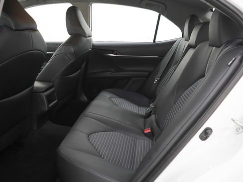 Used 2023 Toyota Camry SE image 15