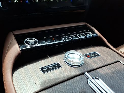 New 2026 Lincoln Navigator Reserve AWD/4WD image 20