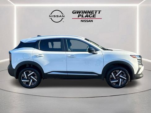 New 2026 Nissan Kicks SV w/ SV Premium Package image 4