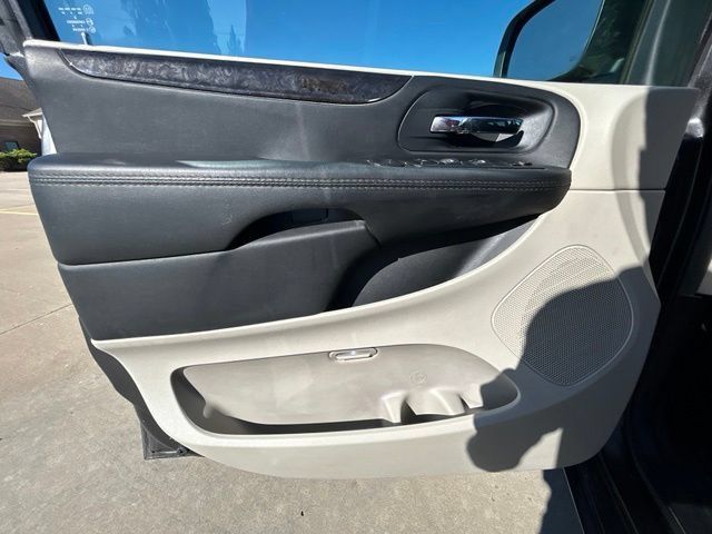 Used 2016 Dodge Grand Caravan SE w/ Quick Order Package 29E SE FWD image 15