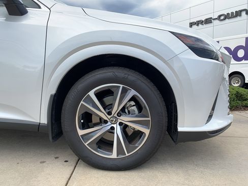 Used 2025 Lexus RX 350 FWD image 13