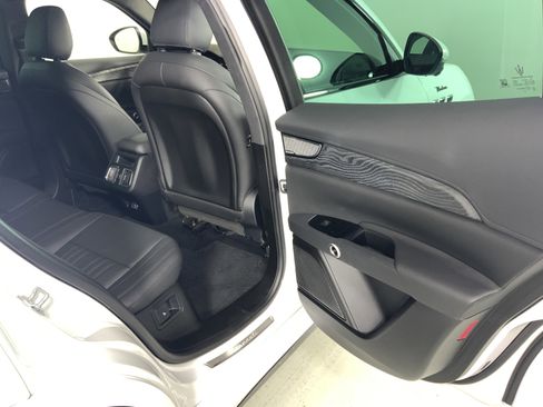 Used 2023 Maserati Grecale Modena image 40