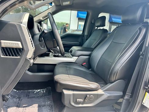 Used 2017 Ford F150 Lariat w/ Equipment Group 502A Luxury AWD/4WD image 12