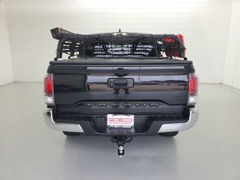Used 2022 Toyota Tacoma TRD Off-Road AWD/4WD image 6