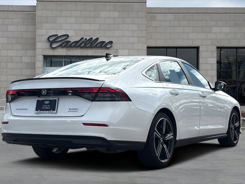 Used 2024 Honda Accord Sport image 3