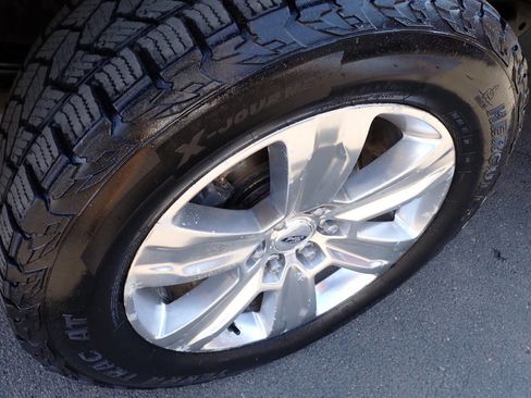 Used 2016 Ford F150 XLT w/ Equipment Group 302A Luxury image 7