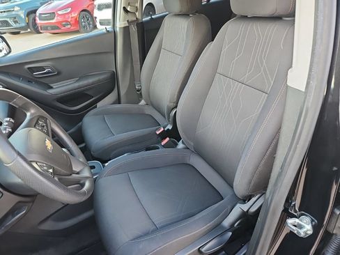 Used 2019 Chevrolet Trax LT FWD image 19