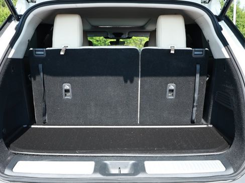 Used 2023 INFINITI QX60 Luxe w/ Cargo Package FWD image 10