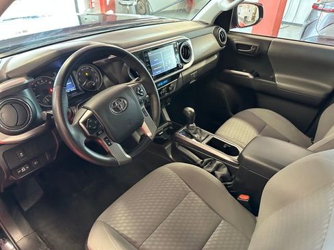 Used 2023 Toyota Tacoma SR5 AWD/4WD image 11