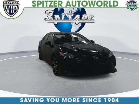 Used 2018 Toyota Camry SE w/ Convenience Package FWD image 3