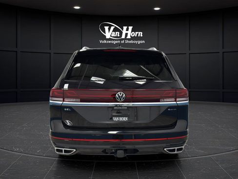 Used 2025 Volkswagen Atlas SEL Premium R-Line image 4