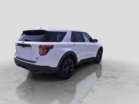 Used 2022 Ford Explorer ST w/ Equipment Group 401A AWD/4WD image 8