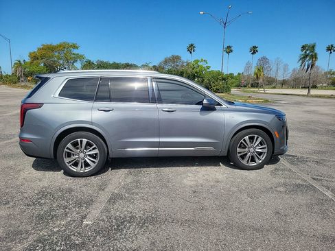 Certified 2021 Cadillac XT6 Premium Luxury image 5