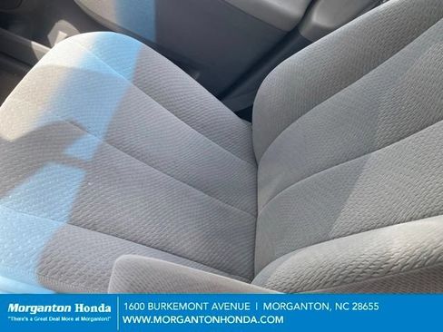 Used 2013 Toyota Sienna LE FWD image 9