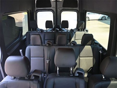 Used 2023 Mercedes-Benz Sprinter 2500 image 24