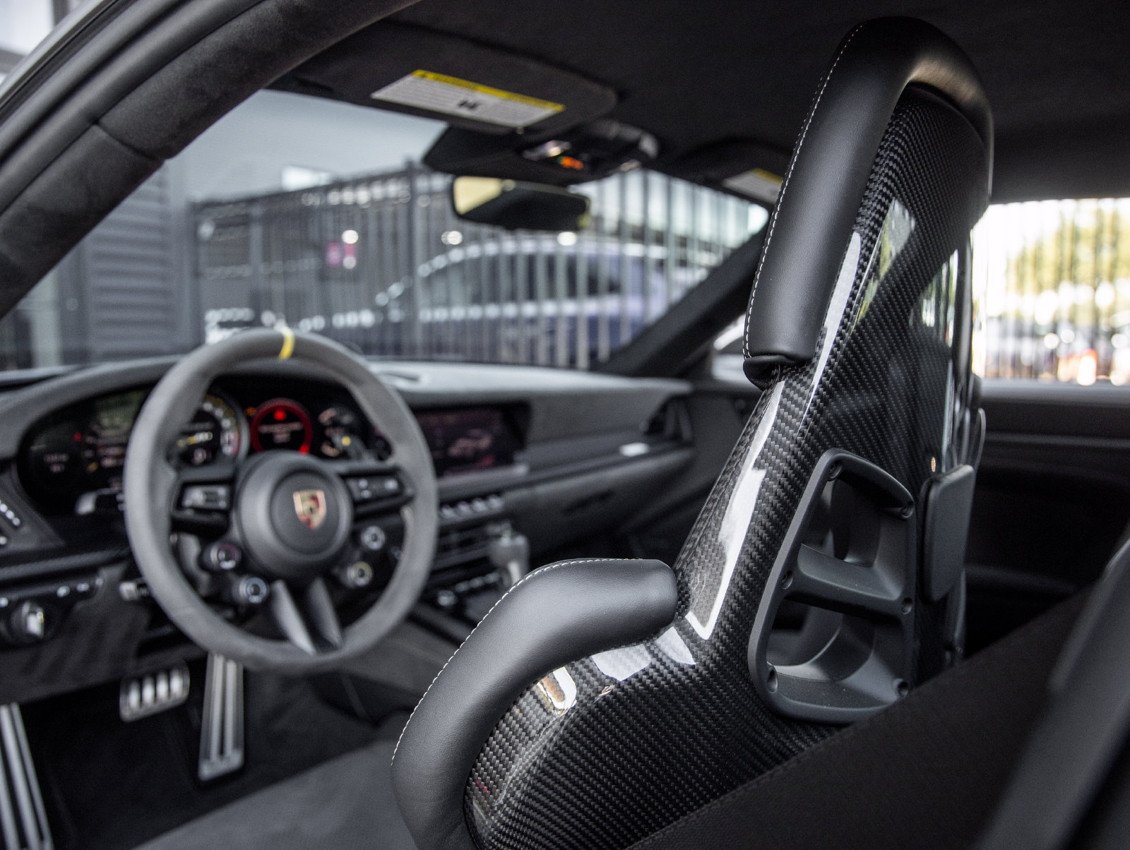 Certified 2025 Porsche 911 GT3 RS RWD image 4