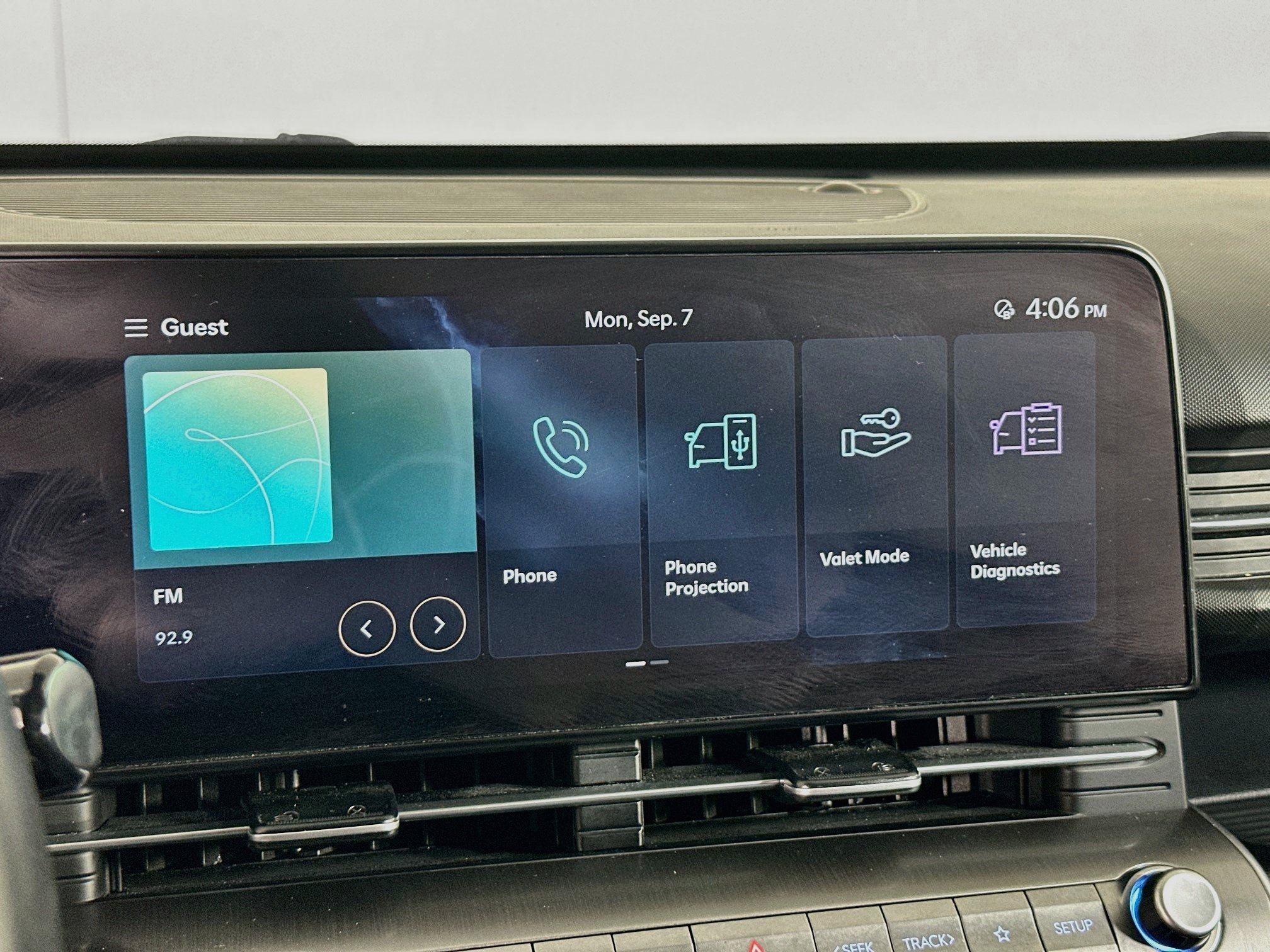 Used 2025 Hyundai Kona SEL FWD image 21