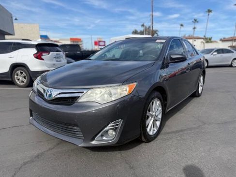 Used 2012 Toyota Camry XLE w/ Convenience Pkg FWD image 7